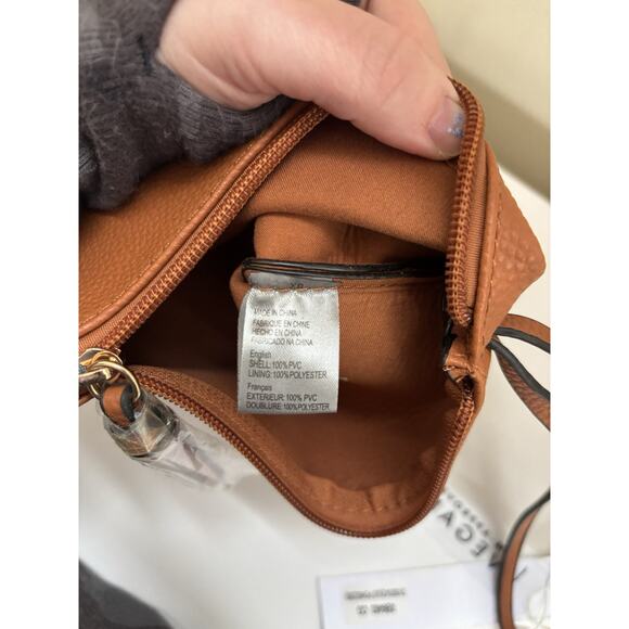 NWT Malibu Skye Vegan Leather Wristlet Purse Brown GIftable Festival Boho - Picture 6 of 7